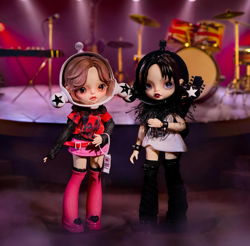 [POP MART] SKULLPANDA × Osaki Nana Action Figure